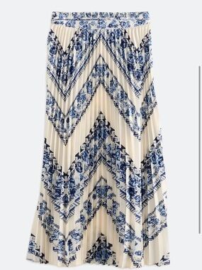 41 Hawthorn Sunny Pleated Satin Skirt
